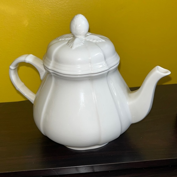 Villeroy & Boch 1748 Chambord teapot Fine China Germany - Picture 3 of 14